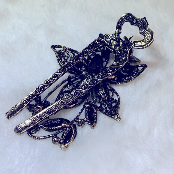 💝 4 PC Set of Flower Crystal Hair Clips Barrettes NWOT - Picture 3 of 7